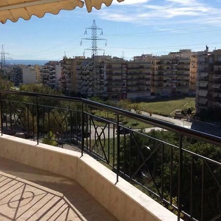 Third Floor Lux Apartment With Nice View 塞萨洛尼基 外观 照片
