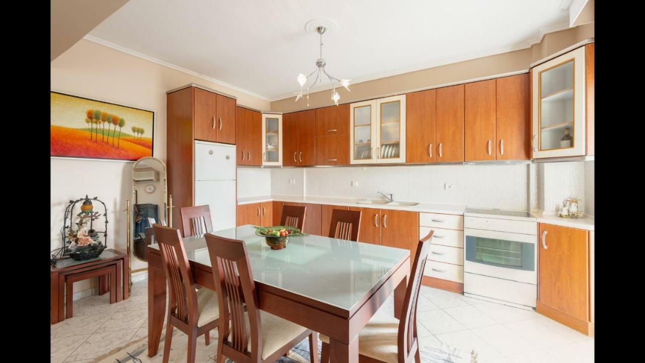 Third Floor Lux Apartment With Nice View 塞萨洛尼基 外观 照片