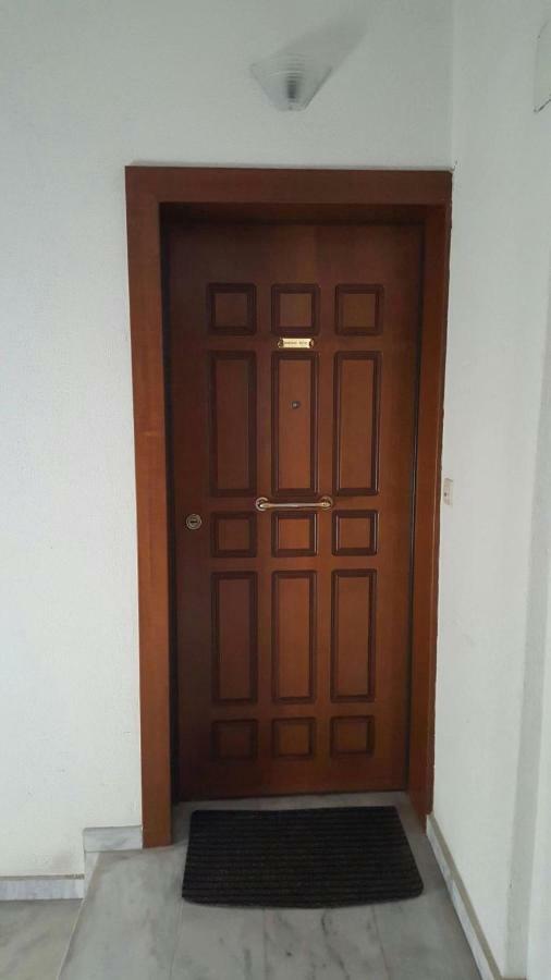 Third Floor Lux Apartment With Nice View 塞萨洛尼基 外观 照片